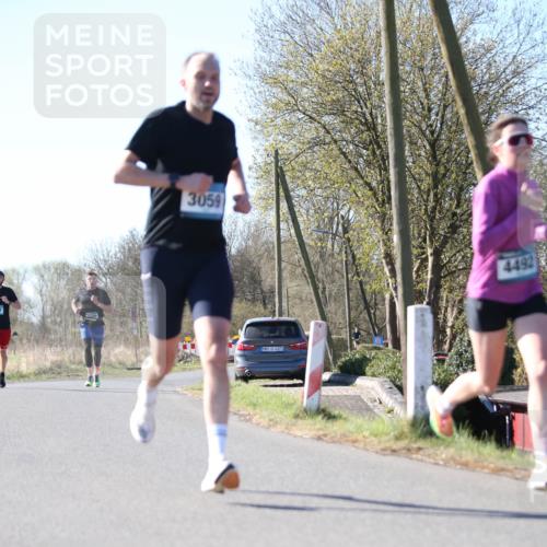 06.04.2025 - 44. Internationalen Wilhelmsburger Insellauf Jannik Wohlers http://msf.ph/oto/7619436 06.04.2025 10:02:05 Laufen 3557, 9599, 3059, 31, 4321, 4492 meine-sportfotos.de