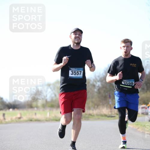 06.04.2025 - 44. Internationalen Wilhelmsburger Insellauf Jannik Wohlers http://msf.ph/oto/7619466 06.04.2025 10:02:09 Laufen 3557, 3599 meine-sportfotos.de