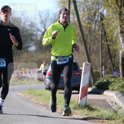 06.04.2025 - 44. Internationalen Wilhelmsburger Insellauf Jannik Wohlers http://msf.ph/oto/7619666 06.04.2025 10:03:36 Laufen 4325, 4096 meine-sportfotos.de