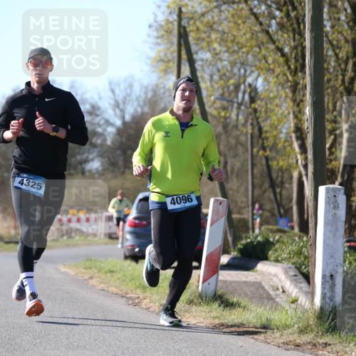 06.04.2025 - 44. Internationalen Wilhelmsburger Insellauf Jannik Wohlers http://msf.ph/oto/7619673 06.04.2025 10:03:36 Laufen 4325, 4096 meine-sportfotos.de