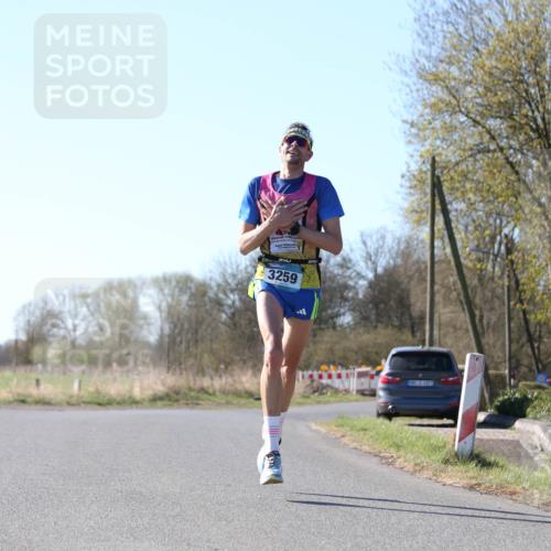 06.04.2025 - 44. Internationalen Wilhelmsburger Insellauf Jannik Wohlers http://msf.ph/oto/7619782 06.04.2025 10:04:04 Laufen 3259 meine-sportfotos.de