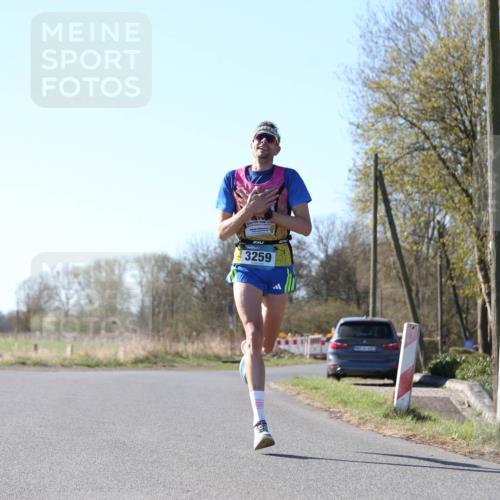 06.04.2025 - 44. Internationalen Wilhelmsburger Insellauf Jannik Wohlers http://msf.ph/oto/7619784 06.04.2025 10:04:04 Laufen 3259 meine-sportfotos.de