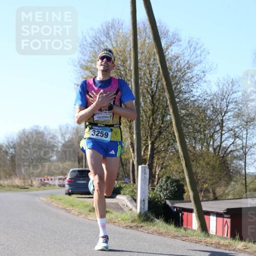 06.04.2025 - 44. Internationalen Wilhelmsburger Insellauf Jannik Wohlers http://msf.ph/oto/7619811 06.04.2025 10:04:05 Laufen 3259 meine-sportfotos.de
