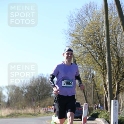 06.04.2025 - 44. Internationalen Wilhelmsburger Insellauf Jannik Wohlers http://msf.ph/oto/7619832 06.04.2025 10:04:21 Laufen 3994 meine-sportfotos.de