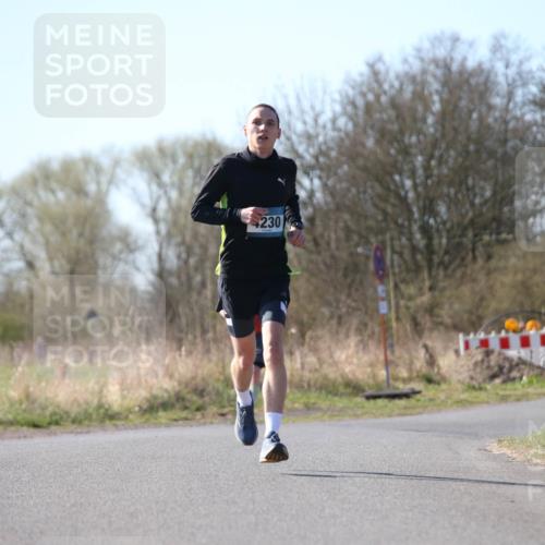 06.04.2025 - 44. Internationalen Wilhelmsburger Insellauf Jannik Wohlers http://msf.ph/oto/7619861 06.04.2025 10:04:33 Laufen 230 meine-sportfotos.de
