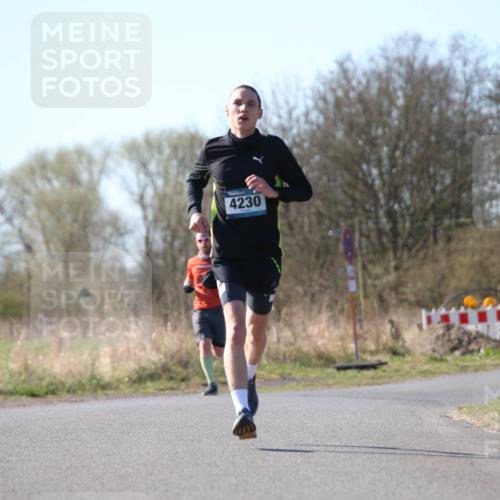 06.04.2025 - 44. Internationalen Wilhelmsburger Insellauf Jannik Wohlers http://msf.ph/oto/7619866 06.04.2025 10:04:33 Laufen 4230 meine-sportfotos.de