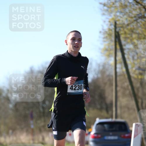06.04.2025 - 44. Internationalen Wilhelmsburger Insellauf Jannik Wohlers http://msf.ph/oto/7619871 06.04.2025 10:04:35 Laufen 4230 meine-sportfotos.de