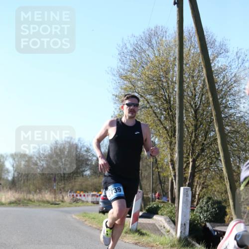 06.04.2025 - 44. Internationalen Wilhelmsburger Insellauf Jannik Wohlers http://msf.ph/oto/7619931 06.04.2025 10:04:52 Laufen 3739 meine-sportfotos.de