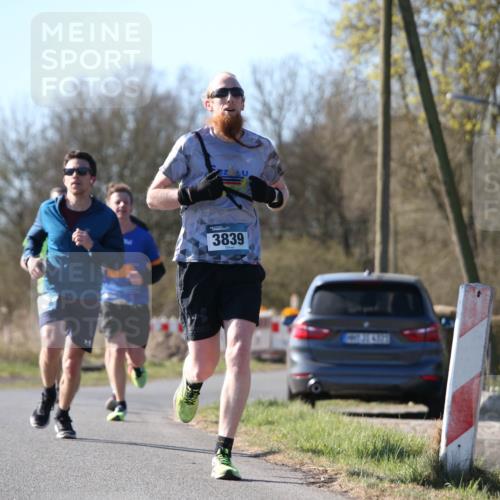 06.04.2025 - 44. Internationalen Wilhelmsburger Insellauf Jannik Wohlers http://msf.ph/oto/7620094 06.04.2025 10:05:38 Laufen 3839 meine-sportfotos.de