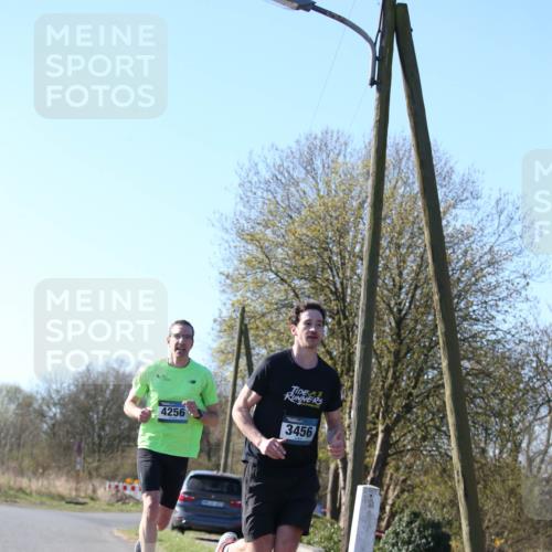 06.04.2025 - 44. Internationalen Wilhelmsburger Insellauf Jannik Wohlers http://msf.ph/oto/7620190 06.04.2025 10:05:44 Laufen 4256, 3456 meine-sportfotos.de