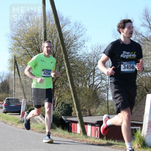 06.04.2025 - 44. Internationalen Wilhelmsburger Insellauf Jannik Wohlers http://msf.ph/oto/7620217 06.04.2025 10:05:45 Laufen 31, 4323, 4256, 3456 meine-sportfotos.de