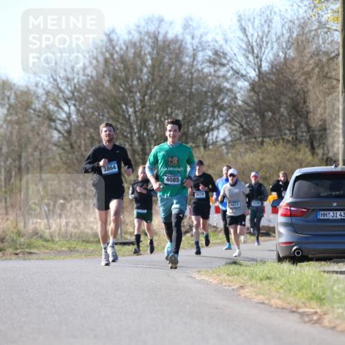 06.04.2025 - 44. Internationalen Wilhelmsburger Insellauf Jannik Wohlers http://msf.ph/oto/7620230 06.04.2025 10:05:59 Laufen 3864, 4085, 3078, 4417, 5226, 4321 meine-sportfotos.de