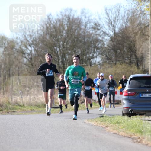06.04.2025 - 44. Internationalen Wilhelmsburger Insellauf Jannik Wohlers http://msf.ph/oto/7620233 06.04.2025 10:06:00 Laufen 3864, 4085, 3078, 4417, 4321 meine-sportfotos.de