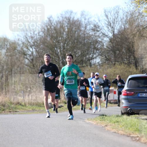 06.04.2025 - 44. Internationalen Wilhelmsburger Insellauf Jannik Wohlers http://msf.ph/oto/7620236 06.04.2025 10:06:00 Laufen 3864, 4085, 3078, 417, 5226, 4321 meine-sportfotos.de