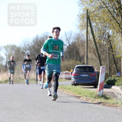 06.04.2025 - 44. Internationalen Wilhelmsburger Insellauf Jannik Wohlers http://msf.ph/oto/7620247 06.04.2025 10:06:04 Laufen 085 meine-sportfotos.de