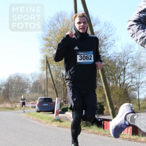 06.04.2025 - 44. Internationalen Wilhelmsburger Insellauf Jannik Wohlers http://msf.ph/oto/7620352 06.04.2025 10:06:16 Laufen 3062, 5 meine-sportfotos.de