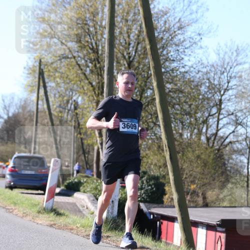 06.04.2025 - 44. Internationalen Wilhelmsburger Insellauf Jannik Wohlers http://msf.ph/oto/7620422 06.04.2025 10:06:25 Laufen 3609 meine-sportfotos.de