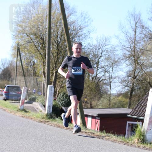 06.04.2025 - 44. Internationalen Wilhelmsburger Insellauf Jannik Wohlers http://msf.ph/oto/7620432 06.04.2025 10:06:25 Laufen 3609 meine-sportfotos.de