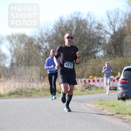 06.04.2025 - 44. Internationalen Wilhelmsburger Insellauf Jannik Wohlers http://msf.ph/oto/7620475 06.04.2025 10:06:46 Laufen 4215, 4321 meine-sportfotos.de