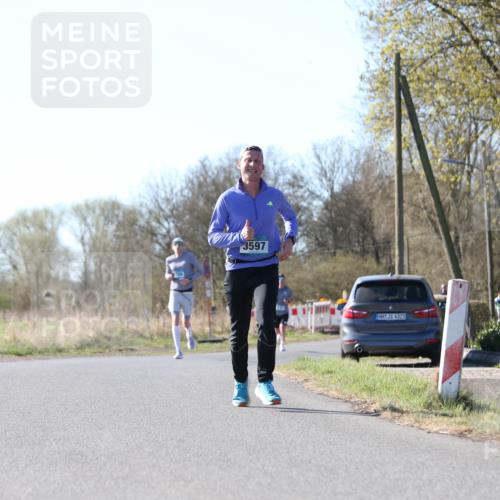 06.04.2025 - 44. Internationalen Wilhelmsburger Insellauf Jannik Wohlers http://msf.ph/oto/7620509 06.04.2025 10:06:52 Laufen 3597, 4321 meine-sportfotos.de