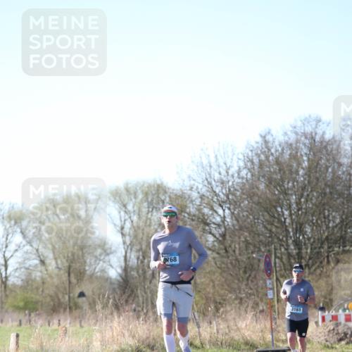 06.04.2025 - 44. Internationalen Wilhelmsburger Insellauf Jannik Wohlers http://msf.ph/oto/7620511 06.04.2025 10:06:54 Laufen 768, 3161 meine-sportfotos.de
