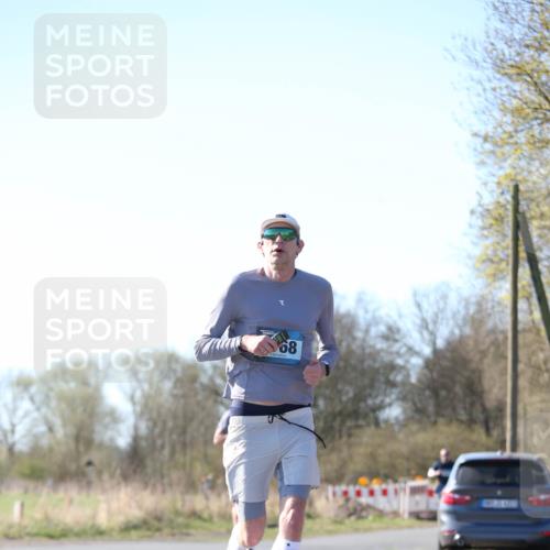 06.04.2025 - 44. Internationalen Wilhelmsburger Insellauf Jannik Wohlers http://msf.ph/oto/7620531 06.04.2025 10:06:58 Laufen 68 meine-sportfotos.de