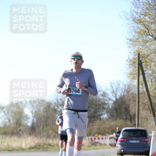 06.04.2025 - 44. Internationalen Wilhelmsburger Insellauf Jannik Wohlers http://msf.ph/oto/7620537 06.04.2025 10:06:59 Laufen 3768 meine-sportfotos.de