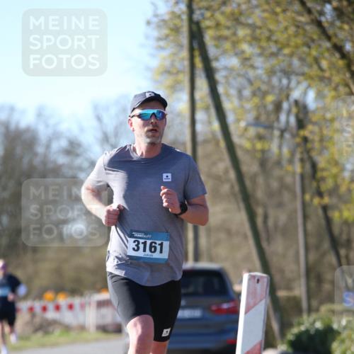 06.04.2025 - 44. Internationalen Wilhelmsburger Insellauf Jannik Wohlers http://msf.ph/oto/7620556 06.04.2025 10:07:02 Laufen 3161 meine-sportfotos.de