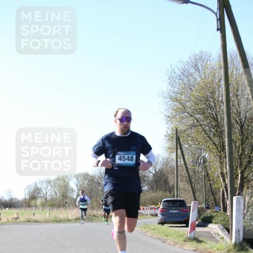 06.04.2025 - 44. Internationalen Wilhelmsburger Insellauf Jannik Wohlers http://msf.ph/oto/7620572 06.04.2025 10:07:14 Laufen 4013, 4548, 31, 4323 meine-sportfotos.de
