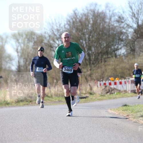 06.04.2025 - 44. Internationalen Wilhelmsburger Insellauf Jannik Wohlers http://msf.ph/oto/7620623 06.04.2025 10:07:37 Laufen 4541, 3469, 4321 meine-sportfotos.de