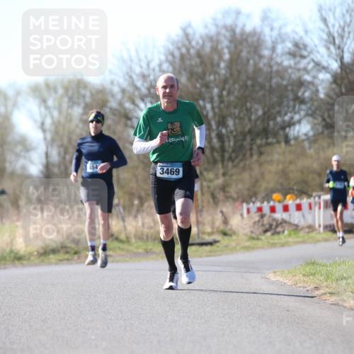 06.04.2025 - 44. Internationalen Wilhelmsburger Insellauf Jannik Wohlers http://msf.ph/oto/7620626 06.04.2025 10:07:37 Laufen 3469, 4321 meine-sportfotos.de