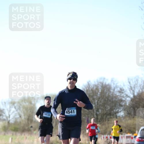06.04.2025 - 44. Internationalen Wilhelmsburger Insellauf Jannik Wohlers http://msf.ph/oto/7620648 06.04.2025 10:07:42 Laufen 5030, 4541 meine-sportfotos.de