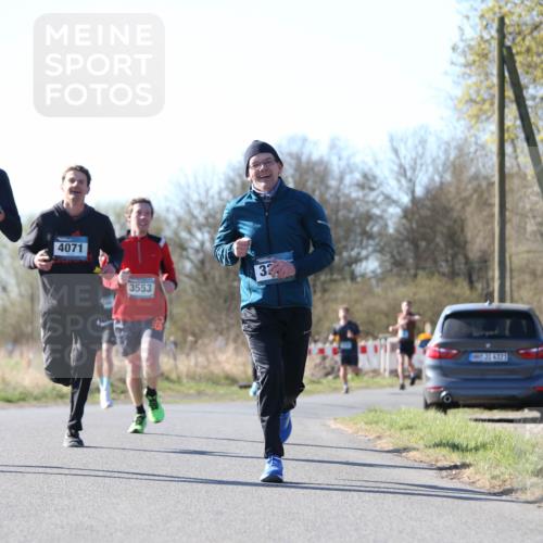 06.04.2025 - 44. Internationalen Wilhelmsburger Insellauf Jannik Wohlers http://msf.ph/oto/7620895 06.04.2025 10:08:24 Laufen 3461, 4071, 3553, 32, 31, 4321 meine-sportfotos.de