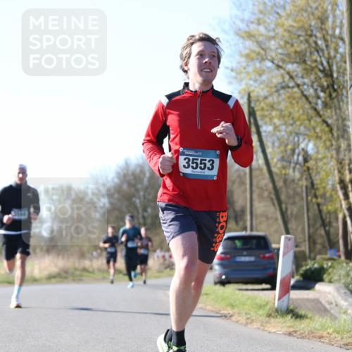 06.04.2025 - 44. Internationalen Wilhelmsburger Insellauf Jannik Wohlers http://msf.ph/oto/7620921 06.04.2025 10:08:28 Laufen 3553 meine-sportfotos.de