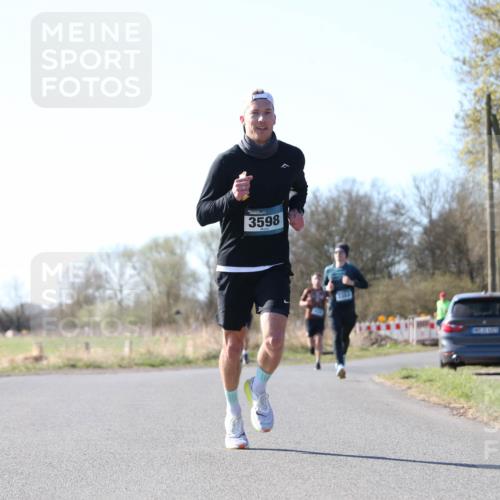 06.04.2025 - 44. Internationalen Wilhelmsburger Insellauf Jannik Wohlers http://msf.ph/oto/7620930 06.04.2025 10:08:30 Laufen 3598 meine-sportfotos.de