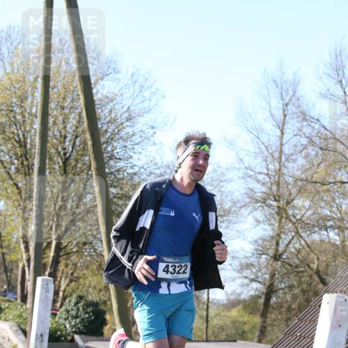 06.04.2025 - 44. Internationalen Wilhelmsburger Insellauf Jannik Wohlers http://msf.ph/oto/7620981 06.04.2025 10:09:10 Laufen 4322 meine-sportfotos.de