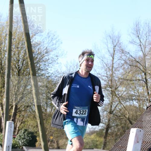 06.04.2025 - 44. Internationalen Wilhelmsburger Insellauf Jannik Wohlers http://msf.ph/oto/7620984 06.04.2025 10:09:10 Laufen 4322 meine-sportfotos.de