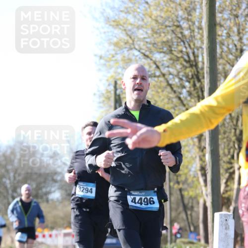 06.04.2025 - 44. Internationalen Wilhelmsburger Insellauf Jannik Wohlers http://msf.ph/oto/7620988 06.04.2025 10:09:14 Laufen 3294, 4496 meine-sportfotos.de