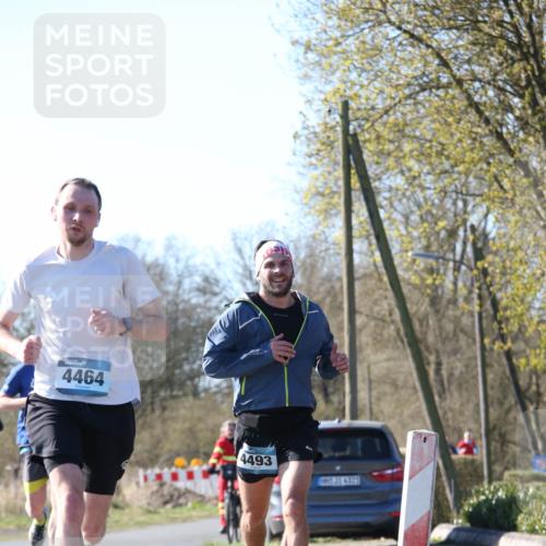 06.04.2025 - 44. Internationalen Wilhelmsburger Insellauf Jannik Wohlers http://msf.ph/oto/7621021 06.04.2025 10:09:18 Laufen 4464, 4493, 31, 4323 meine-sportfotos.de
