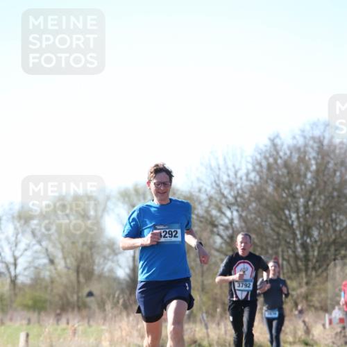 06.04.2025 - 44. Internationalen Wilhelmsburger Insellauf Jannik Wohlers http://msf.ph/oto/7621047 06.04.2025 10:09:33 Laufen 1292, 3792 meine-sportfotos.de