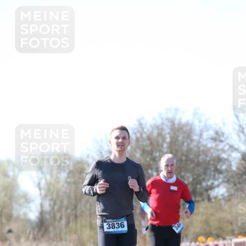 06.04.2025 - 44. Internationalen Wilhelmsburger Insellauf Jannik Wohlers http://msf.ph/oto/7621067 06.04.2025 10:09:40 Laufen 3836, 346 meine-sportfotos.de
