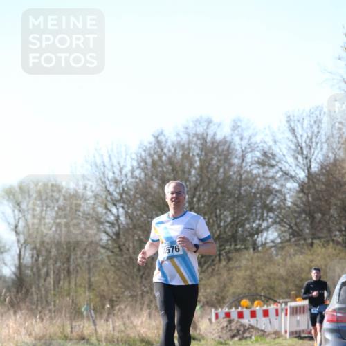 06.04.2025 - 44. Internationalen Wilhelmsburger Insellauf Jannik Wohlers http://msf.ph/oto/7621084 06.04.2025 10:10:01 Laufen 4576 meine-sportfotos.de