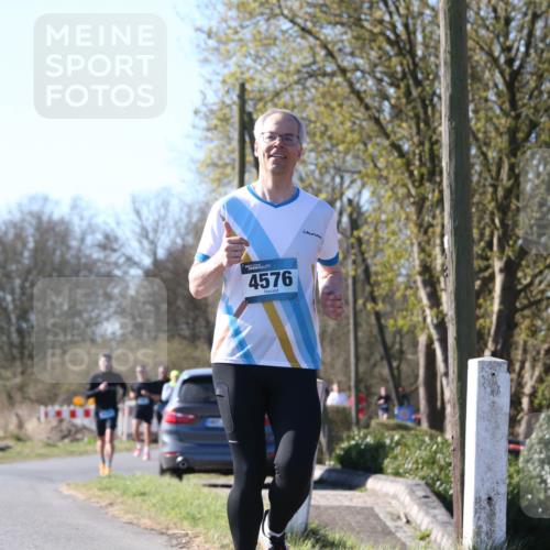 06.04.2025 - 44. Internationalen Wilhelmsburger Insellauf Jannik Wohlers http://msf.ph/oto/7621092 06.04.2025 10:10:04 Laufen 4576 meine-sportfotos.de
