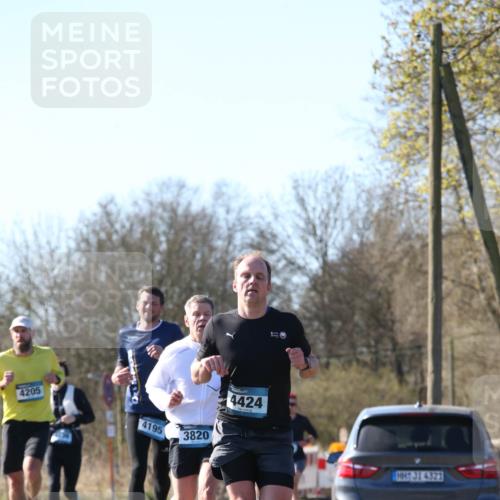 06.04.2025 - 44. Internationalen Wilhelmsburger Insellauf Jannik Wohlers http://msf.ph/oto/7621123 06.04.2025 10:10:21 Laufen 4205, 4195, 3820, 4424, 4321 meine-sportfotos.de