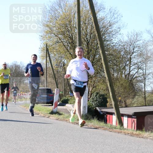 06.04.2025 - 44. Internationalen Wilhelmsburger Insellauf Jannik Wohlers http://msf.ph/oto/7621131 06.04.2025 10:10:25 Laufen 4136, 4205, 4195, 3820 meine-sportfotos.de