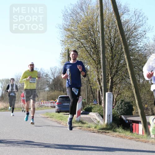06.04.2025 - 44. Internationalen Wilhelmsburger Insellauf Jannik Wohlers http://msf.ph/oto/7621134 06.04.2025 10:10:26 Laufen 4136, 4205, 31, 4321, 4195, 3820 meine-sportfotos.de