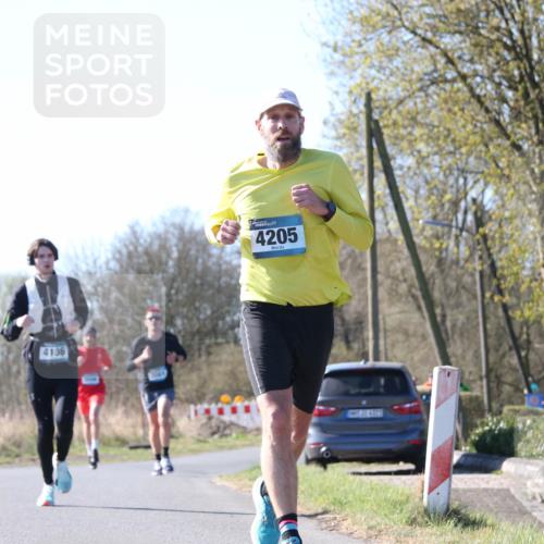 06.04.2025 - 44. Internationalen Wilhelmsburger Insellauf Jannik Wohlers http://msf.ph/oto/7621138 06.04.2025 10:10:27 Laufen 4136, 4205 meine-sportfotos.de