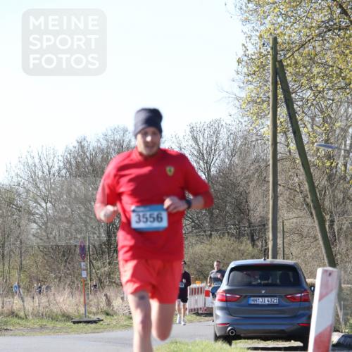 06.04.2025 - 44. Internationalen Wilhelmsburger Insellauf Jannik Wohlers http://msf.ph/oto/7621160 06.04.2025 10:10:34 Laufen 3556, 4079, 4321 meine-sportfotos.de
