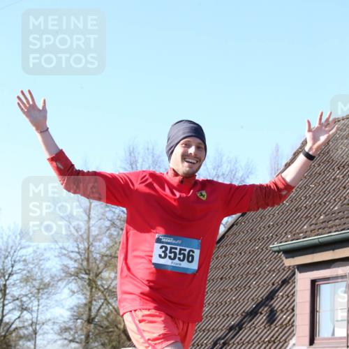 06.04.2025 - 44. Internationalen Wilhelmsburger Insellauf Jannik Wohlers http://msf.ph/oto/7621173 06.04.2025 10:10:36 Laufen 3556 meine-sportfotos.de