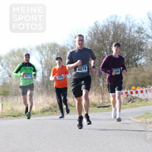 06.04.2025 - 44. Internationalen Wilhelmsburger Insellauf Jannik Wohlers http://msf.ph/oto/7621174 06.04.2025 10:10:45 Laufen 4617, 5056, 4079, 86 meine-sportfotos.de